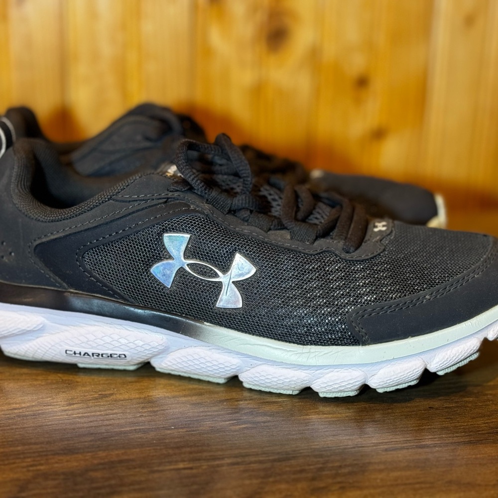 Under Armour Sneakers